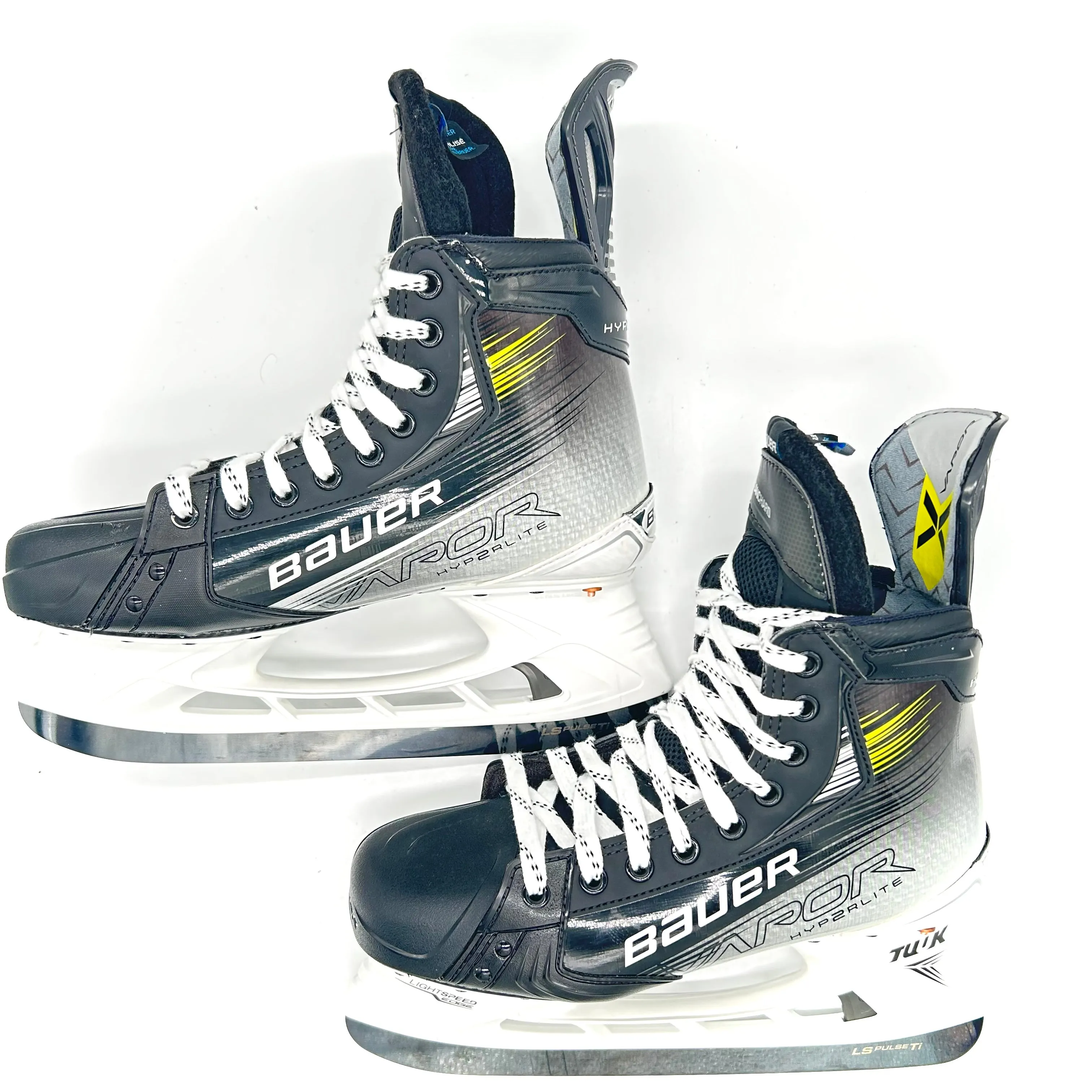 Bauer Vapor Hyperlite 2 - Pro Stock Hockey Skates - Size 9.5D