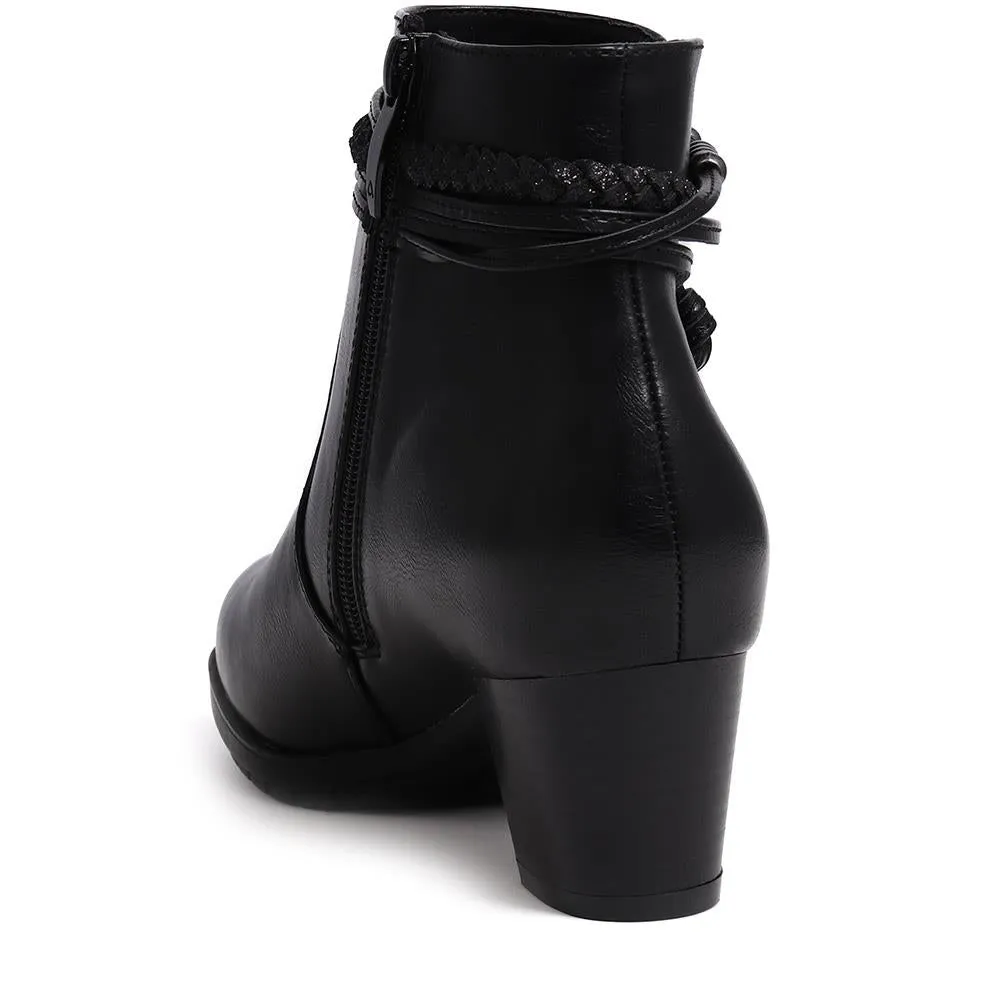 Block Heeled Ankle Boots  - WOIL40039 / 326 351