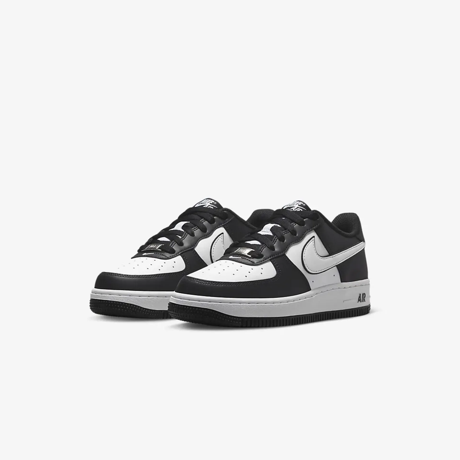 Nike | AIR FORCE 1 LV8 2 (GS)  { BLACK/WHITE