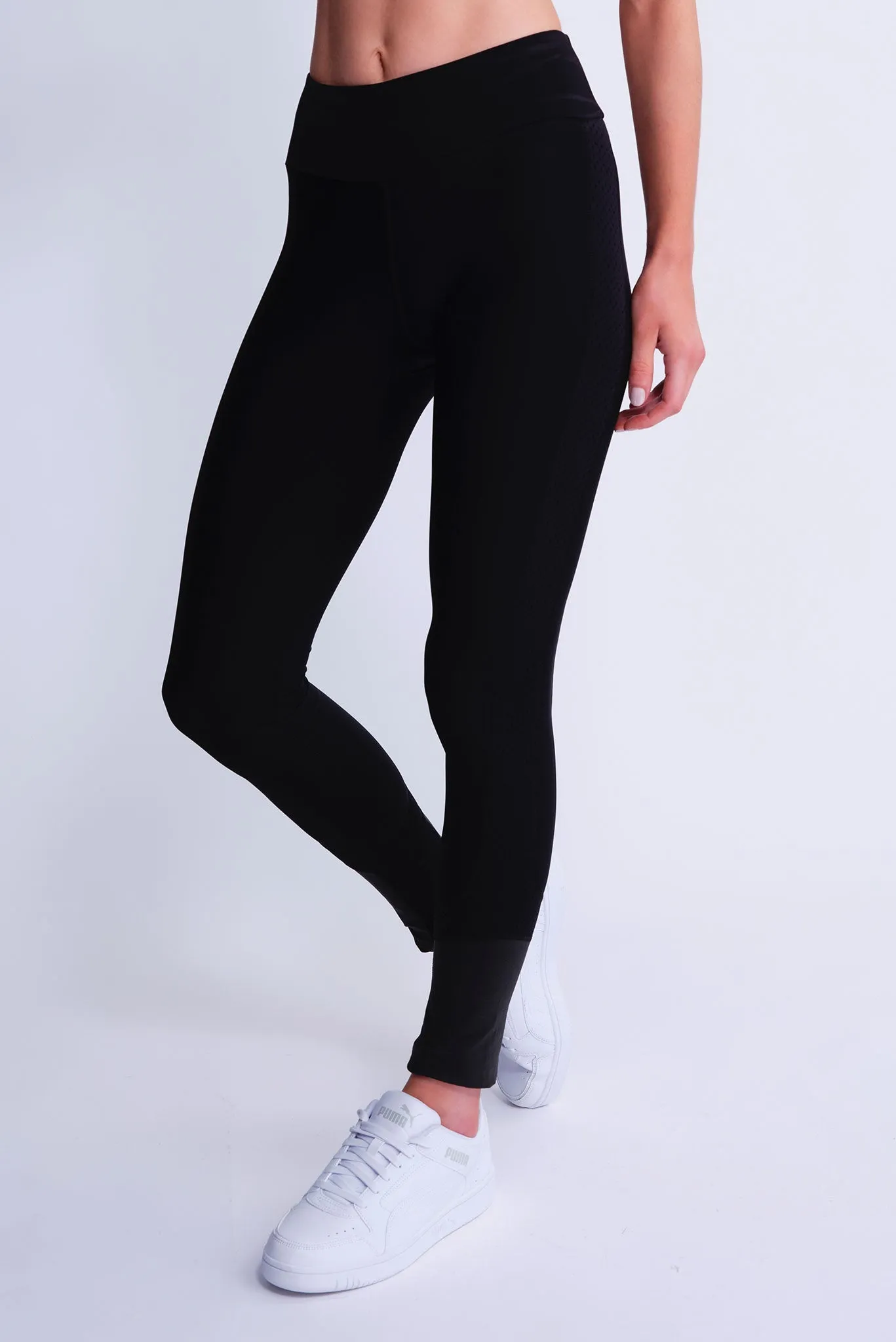 Passion Non-Slip Leggings in Black