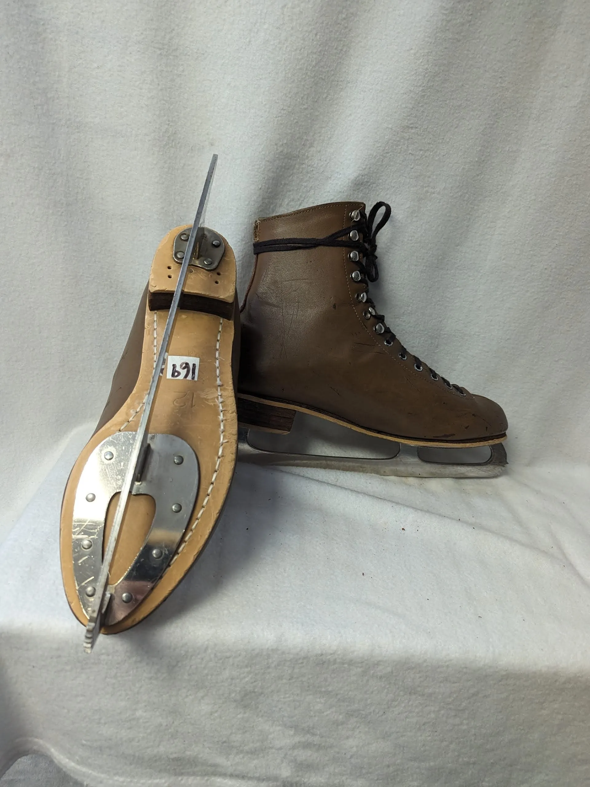 Rink Master Ice Skates Size 12 Color Brown Condition Used