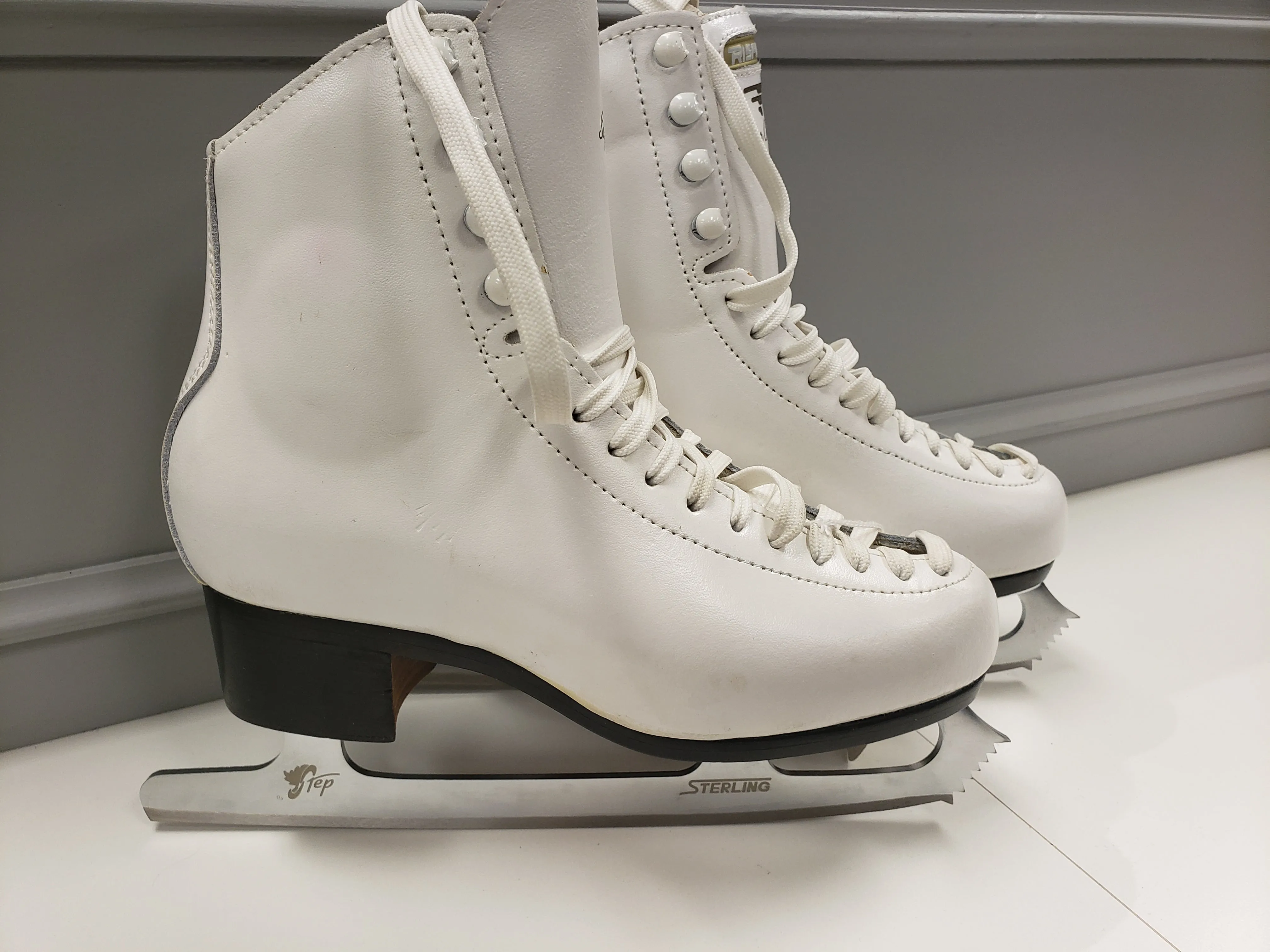 Risport Super Cristallo Figure Skates with Sterling Blades Size 230 B