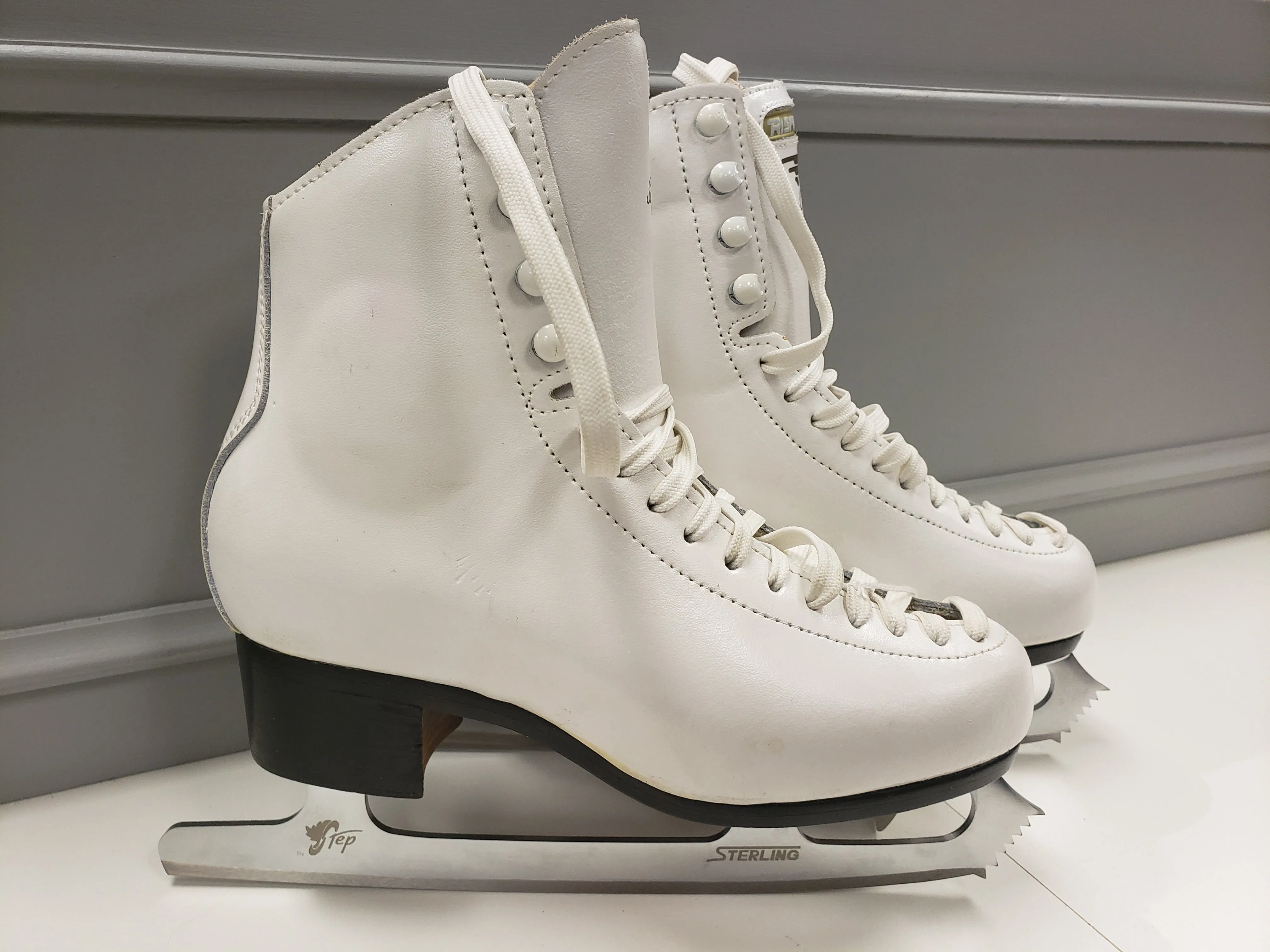 Risport Super Cristallo Figure Skates with Sterling Blades Size 235 B