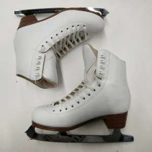 Used Jackson Artiste Figure Skates Size 4