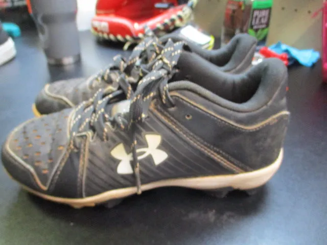 Used Under Armour Leadoff Cleats Size 2.5