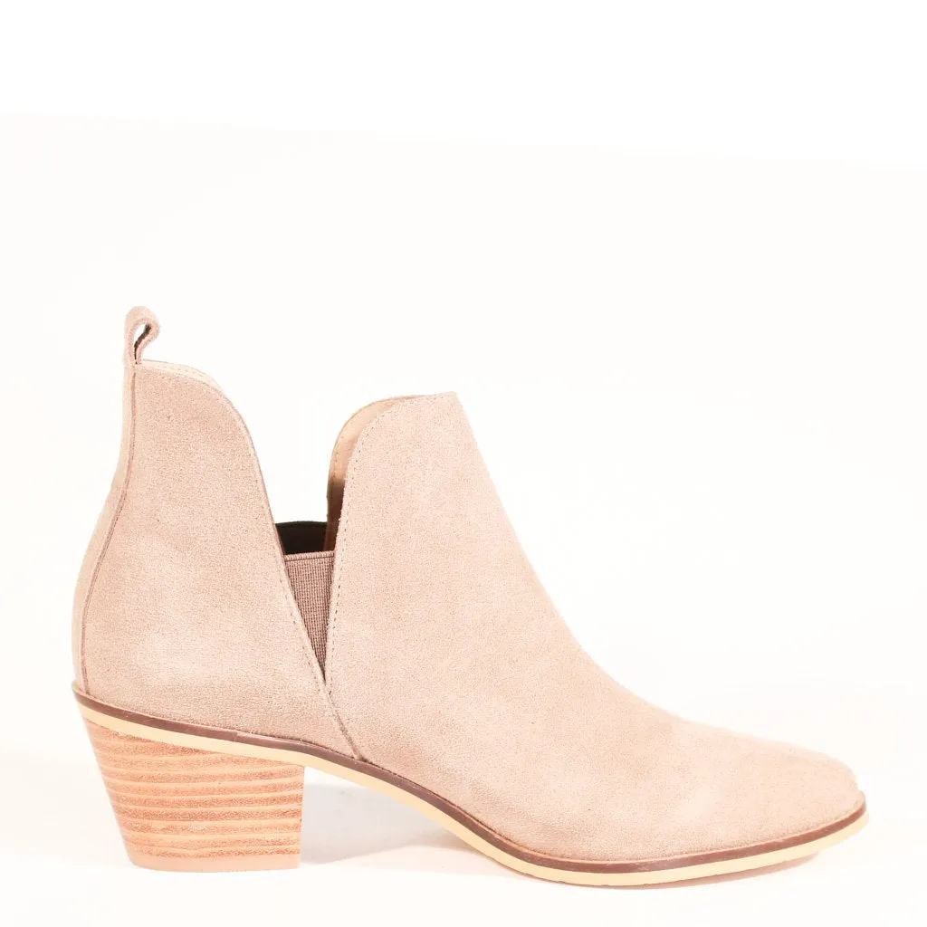 William Heeled Chelsea Boots